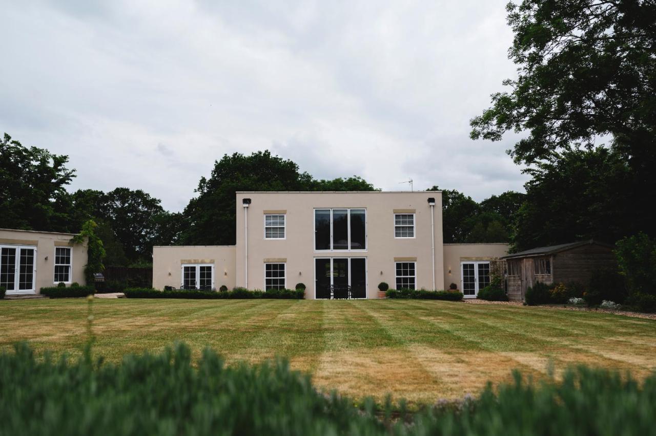 Large Country House - Hot Tub - Pool Table - Bbq - 5 Bedrooms - Log Burner Three Legged Cross Dış mekan fotoğraf